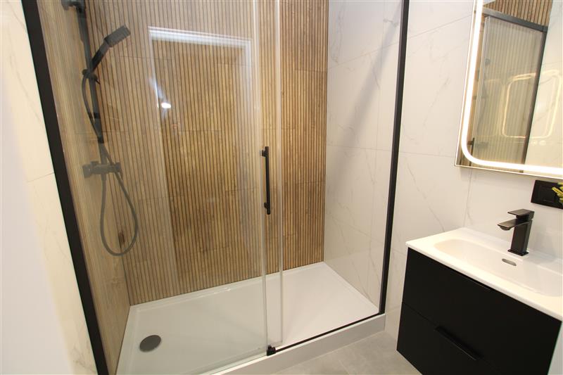 Nieruchomość nr BX04635, Mieszkanie 4 pokojowe na Sprzedaż