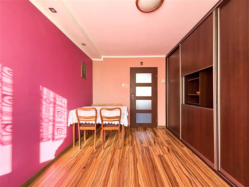 Nieruchomość nr EL03058, Mieszkanie 3 pokojowe na Sprzedaż