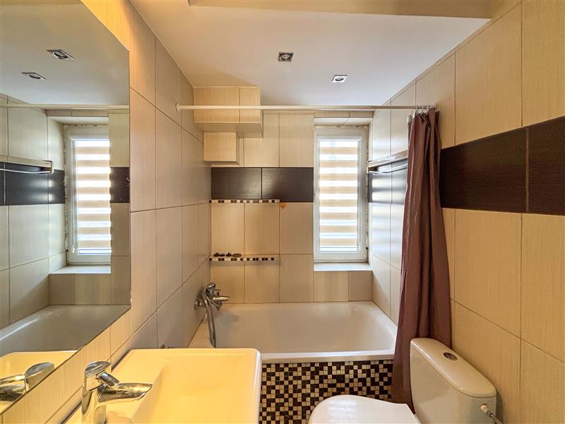 Nieruchomość nr EL03058, Mieszkanie 3 pokojowe na Sprzedaż