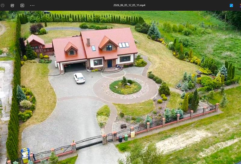 Dom wolnostojący, Dąbrowa